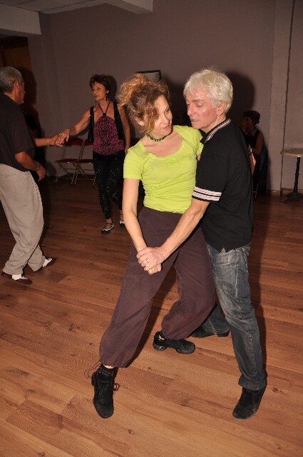 min 2009 11 29 station danse 083
